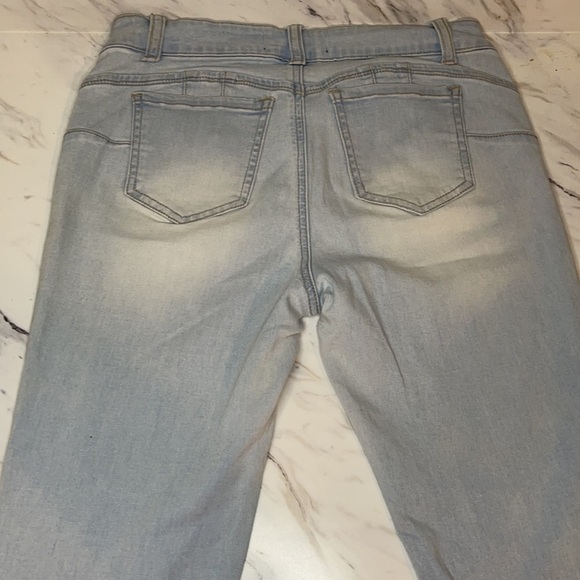 #6 Mid-Rise Curvy Distressed Skinny Jeans - (Blue)💰🔥 - Picture 7 of 7